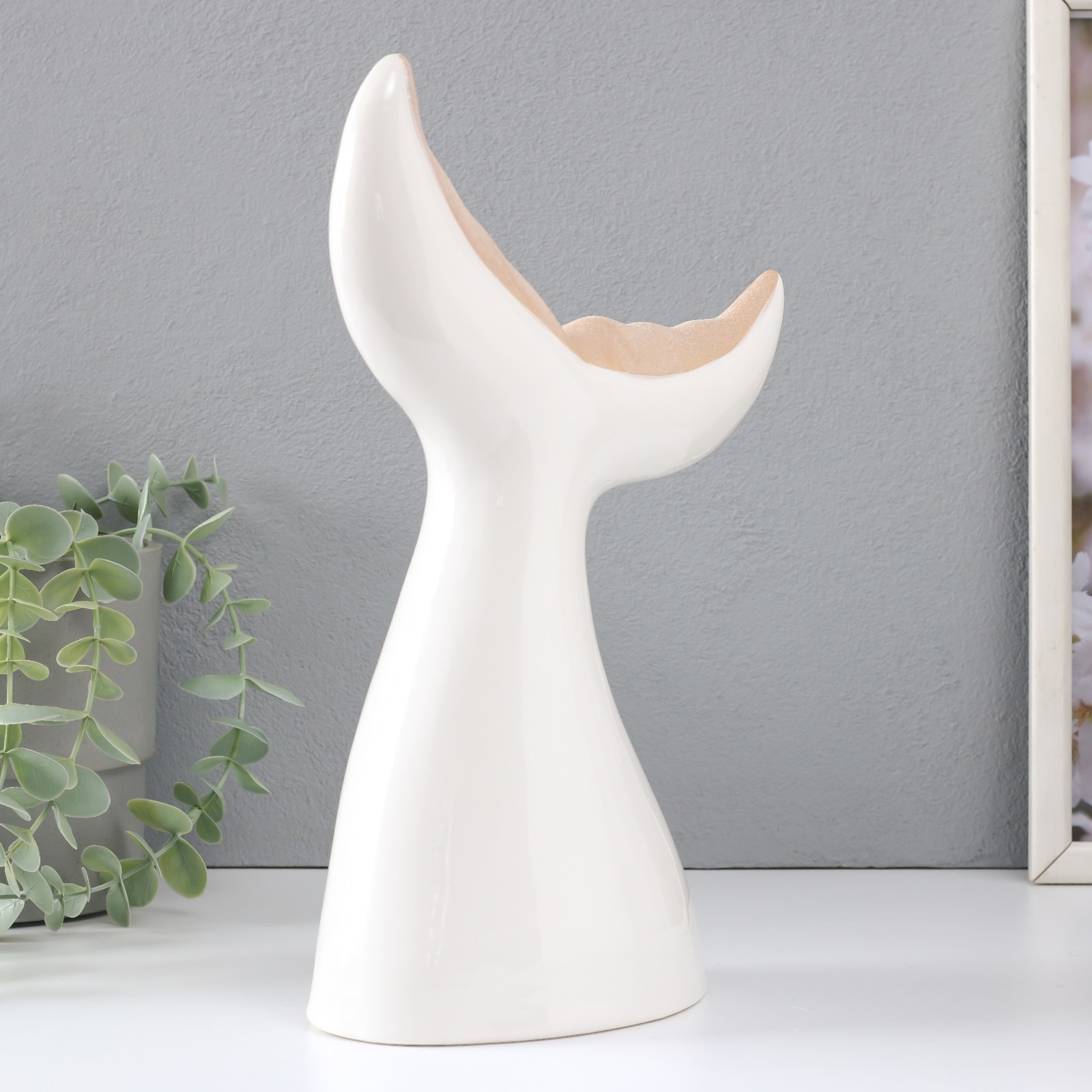 Изображение товара Сувенир керамика Хвост кита песочно-белый 194х92х29 см 9704775