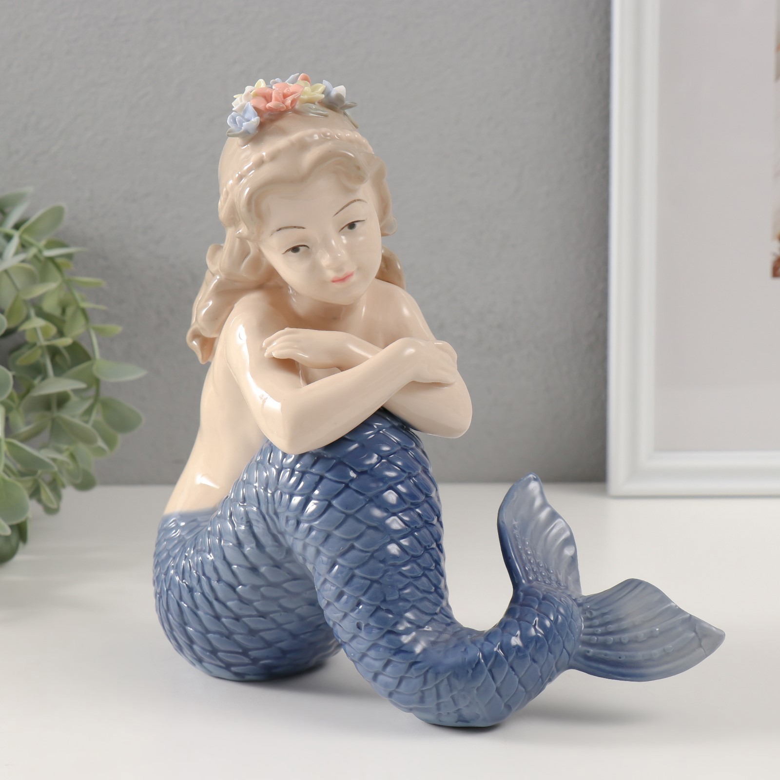 Изображение товара Сувенир керамика Русалочка с голубым хвостом и цветами в волосах 75х21х19 см 9705649