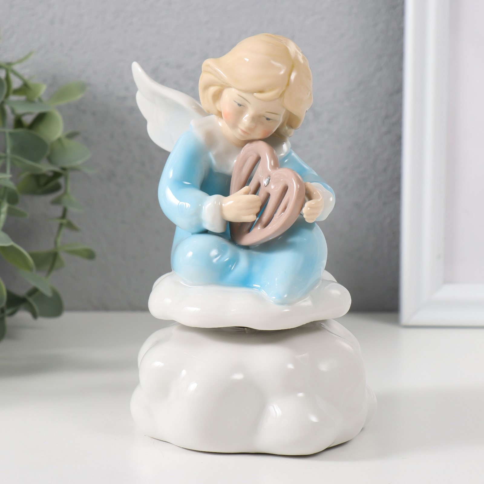 Изображение товара Сувенир керамика музыкальный Ангел на облаке играет на лире 9х95х145 см 9768496
