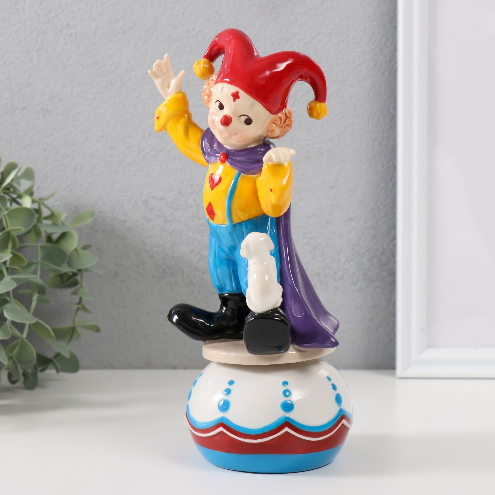 Изображение товара Сувенир керамика музыкальный Клоун с пёсиком стоит на шаре 9х10х207 см 9768484