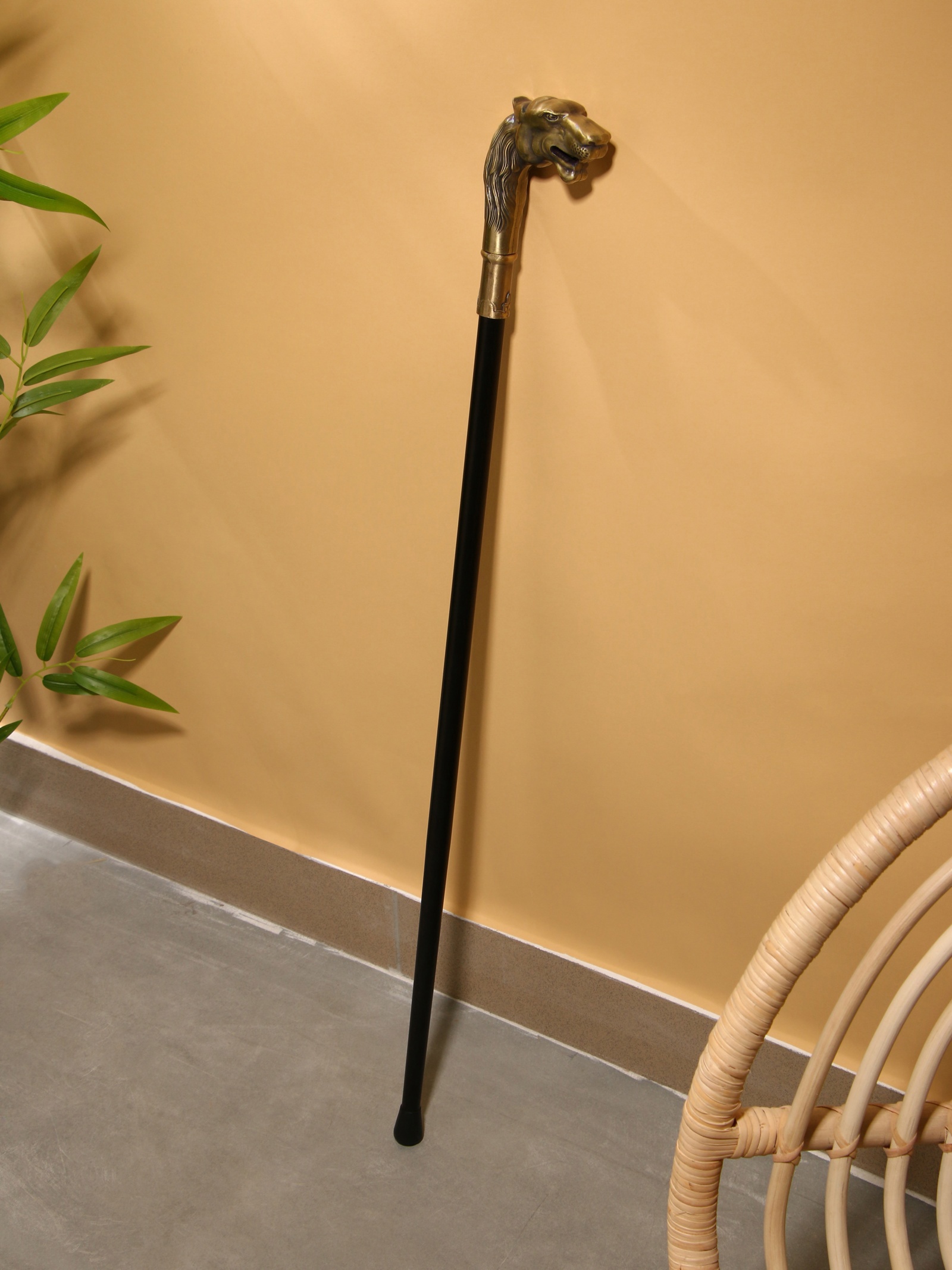 Изображение товара Сувенирная трость с кинжалом, 46 см клинок, 92 см общий размер