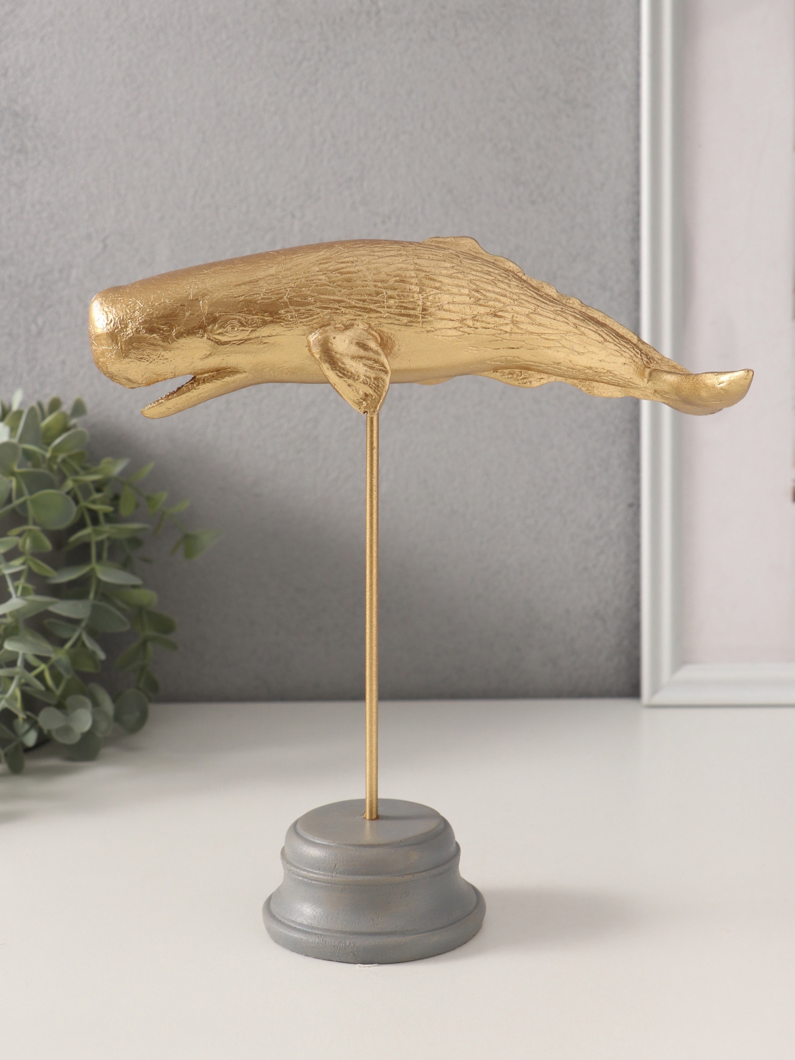 Изображение товара Сувенир полистоун Золотой кашалот 215х8х24 см 10323315