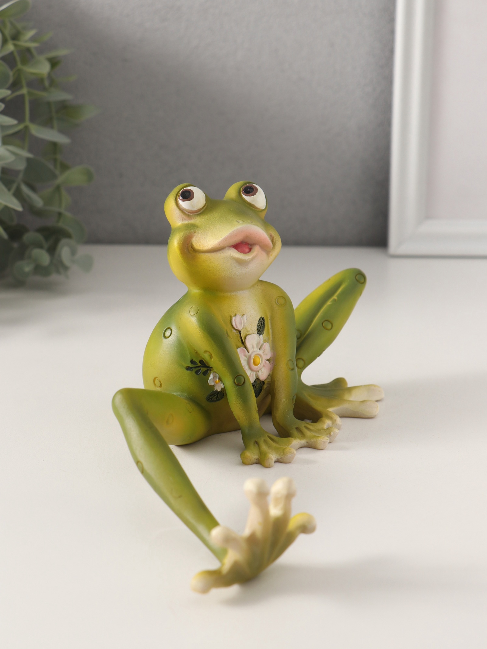 Изображение товара Сувенир полистоун Лягушонок строит глазки с цветами на животике 22х9х105 см 10740313