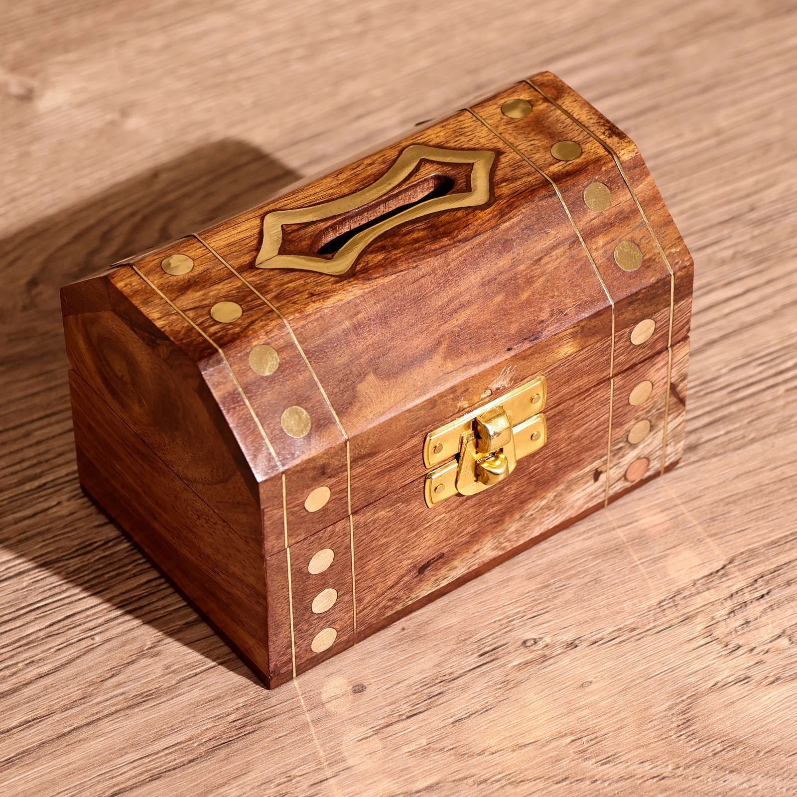 Изображение товара Копилка Бокс 11х7х7 см дерево шишам 9916823