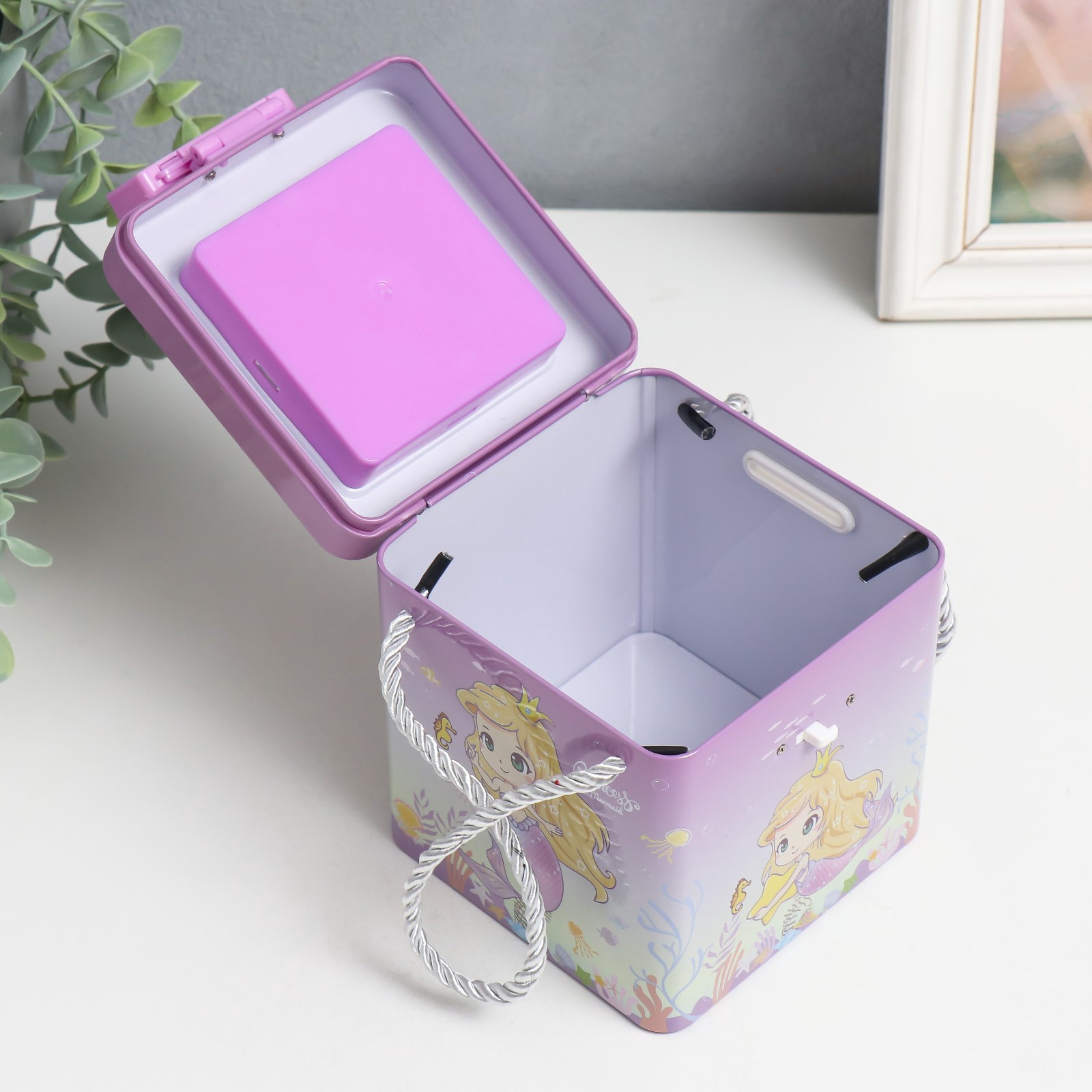 Изображение товара Копилка металл Сказочные сюжеты. Квадрат МИКС 12х11х12 см 9346456