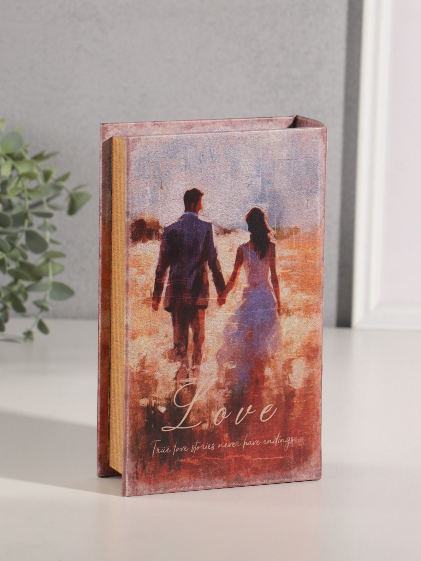 Изображение товара Сейф-книга из дерева и кожзама "Любовь" 21x13x5 см