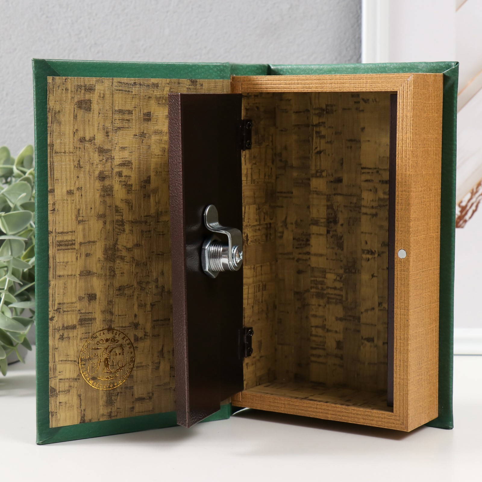 Изображение товара Сейф-книга дерево кожзам Периодическая таблица тиснение 21х13х5 см 9932507