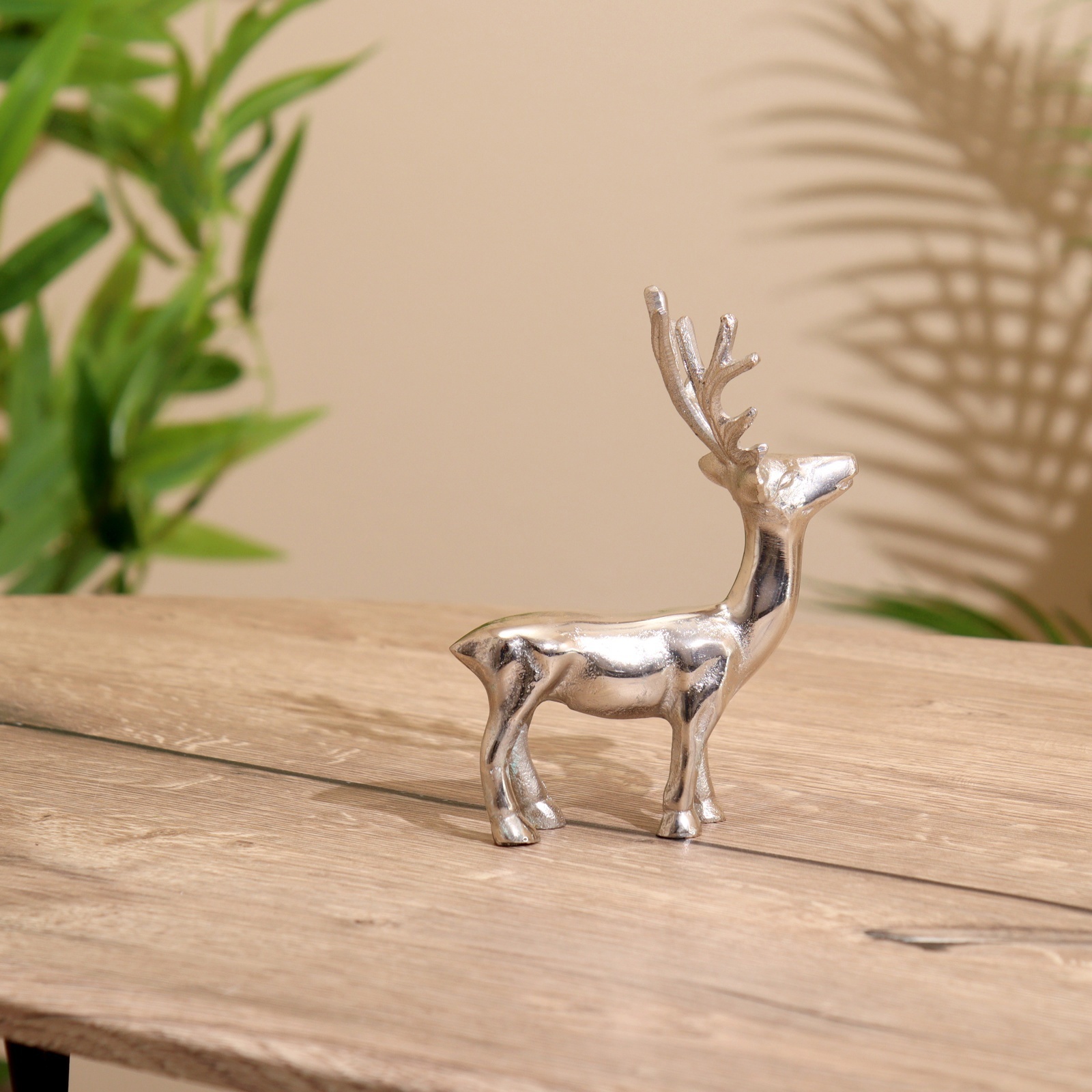 Изображение товара Сувенир Олень алюминий 12х6х15 см 9916752