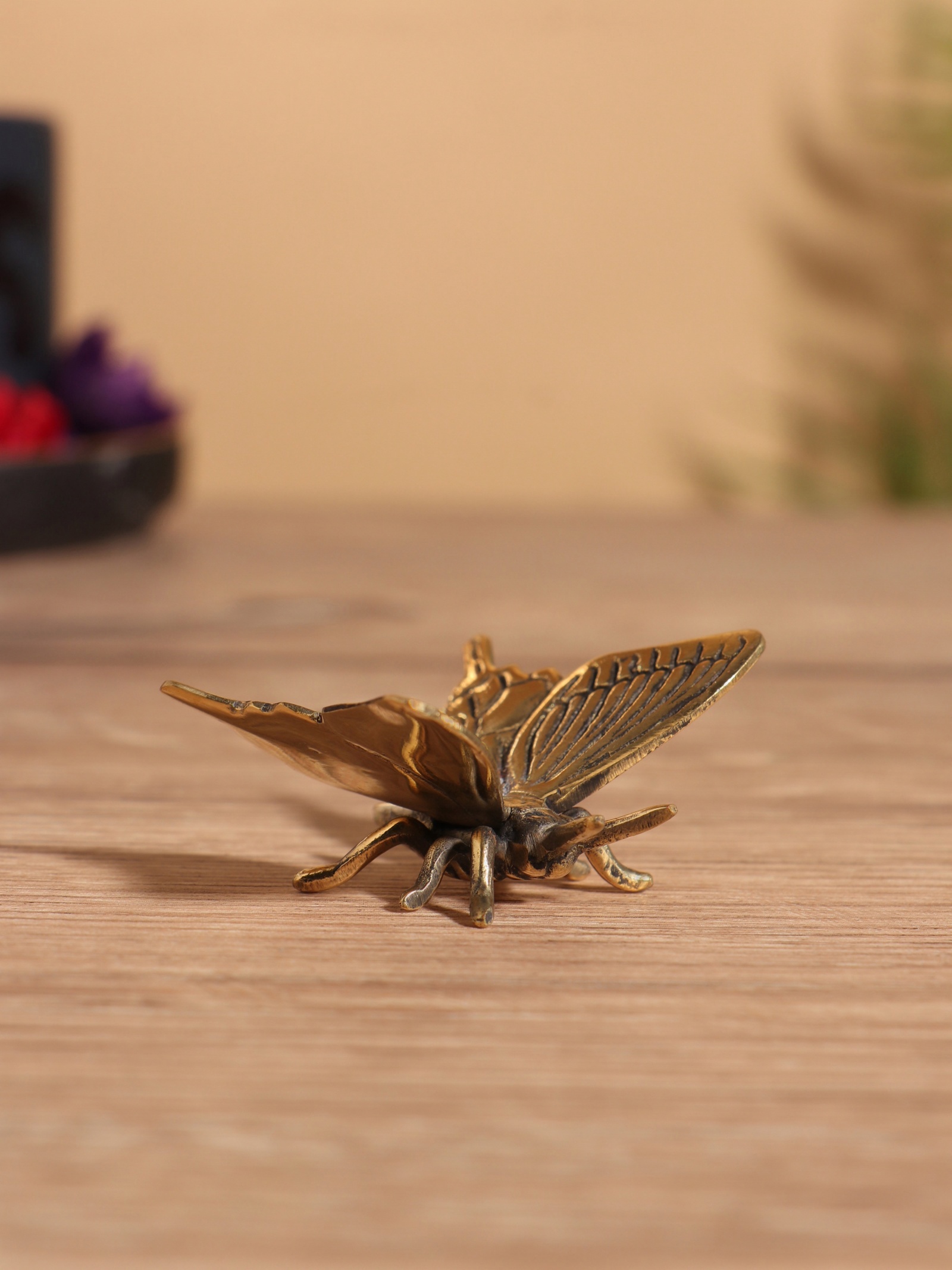 Изображение товара Бронзовая бабочка 5х5х2 см - декоративная фигура Изображение товара Бронзовая бабочка 5х5х2 см - декоративная фигура