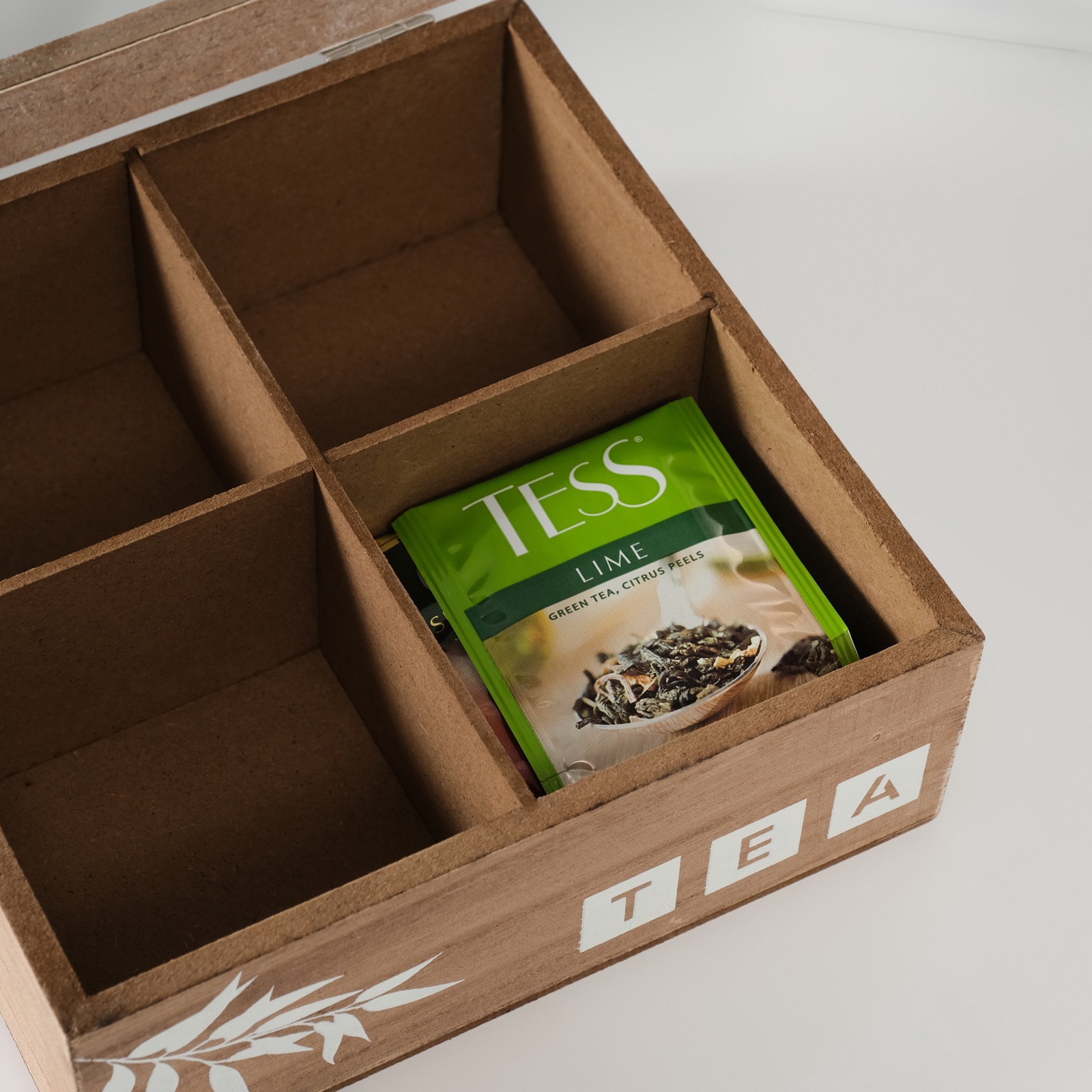 Изображение товара Шкатулка дерево с делениями Ветка чайного дерева 18х18х7 см 10702269