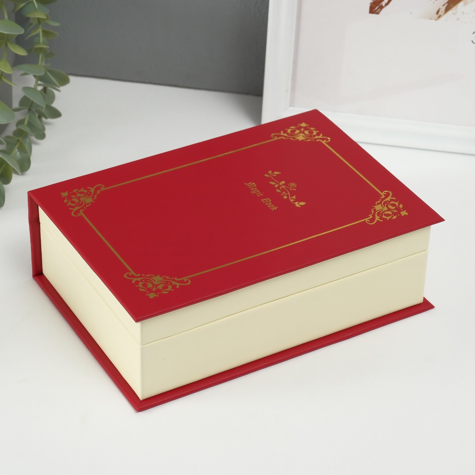 Изображение товара Шкатулка кожзам для украшений Магическая книга красная 155х215х7 см 10527723