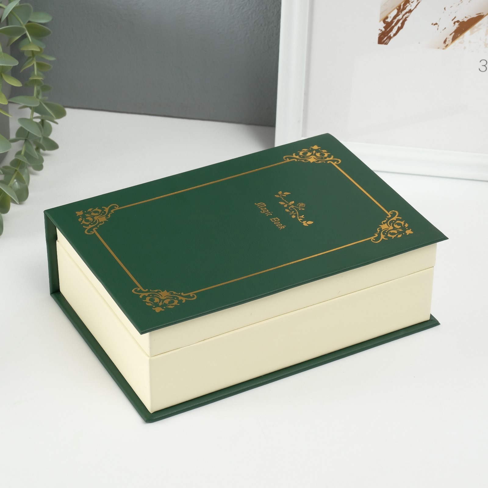 Изображение товара Шкатулка кожзам «Магическая книга» тёмно-зелёная 15,5×21,5×7 см