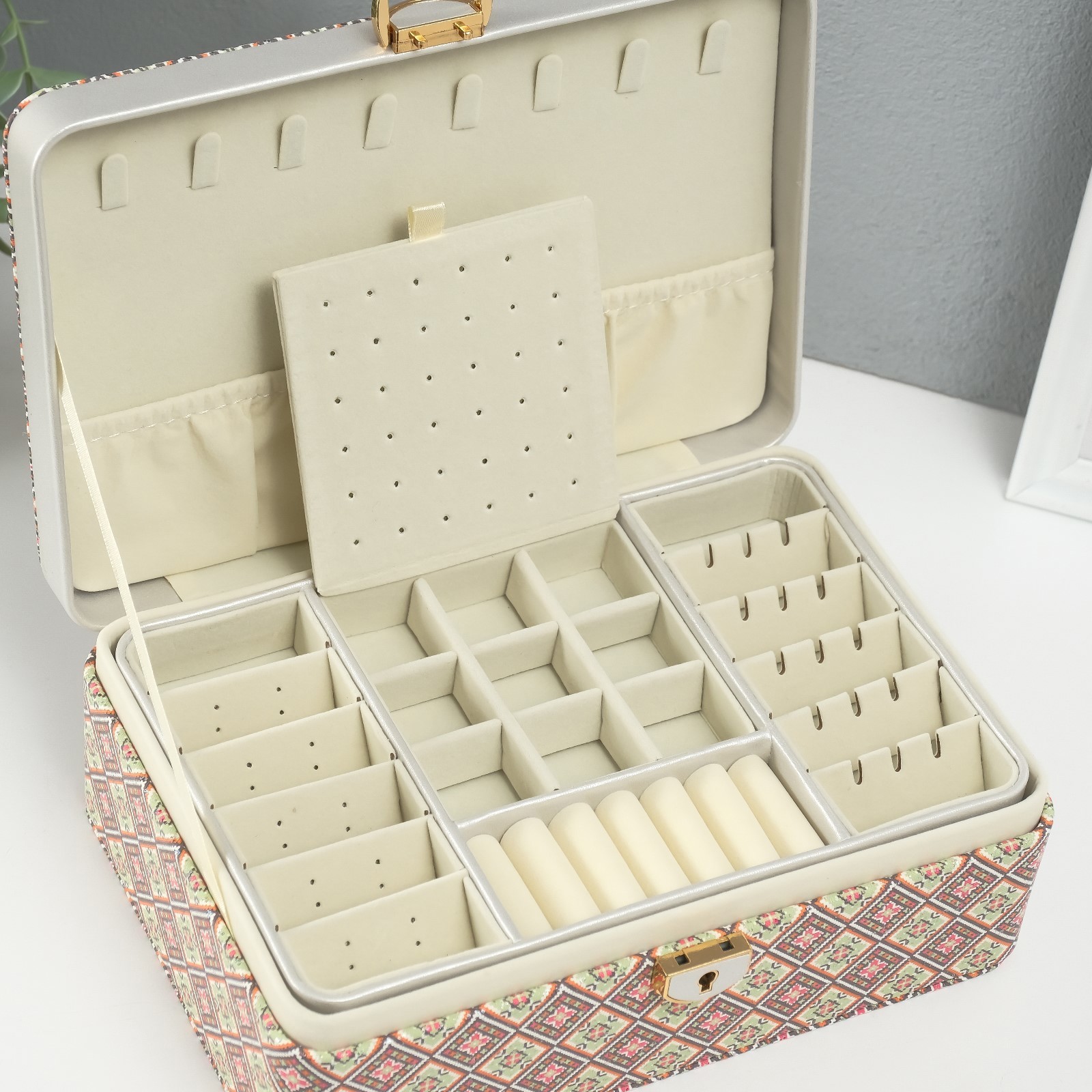 Изображение товара Шкатулка СИМА-ЛЕНД Мозаика из плитки зелёная 16,3×24×8,5 см Изображение товара Шкатулка СИМА-ЛЕНД Мозаика из плитки зелёная 16,3×24×8,5 см