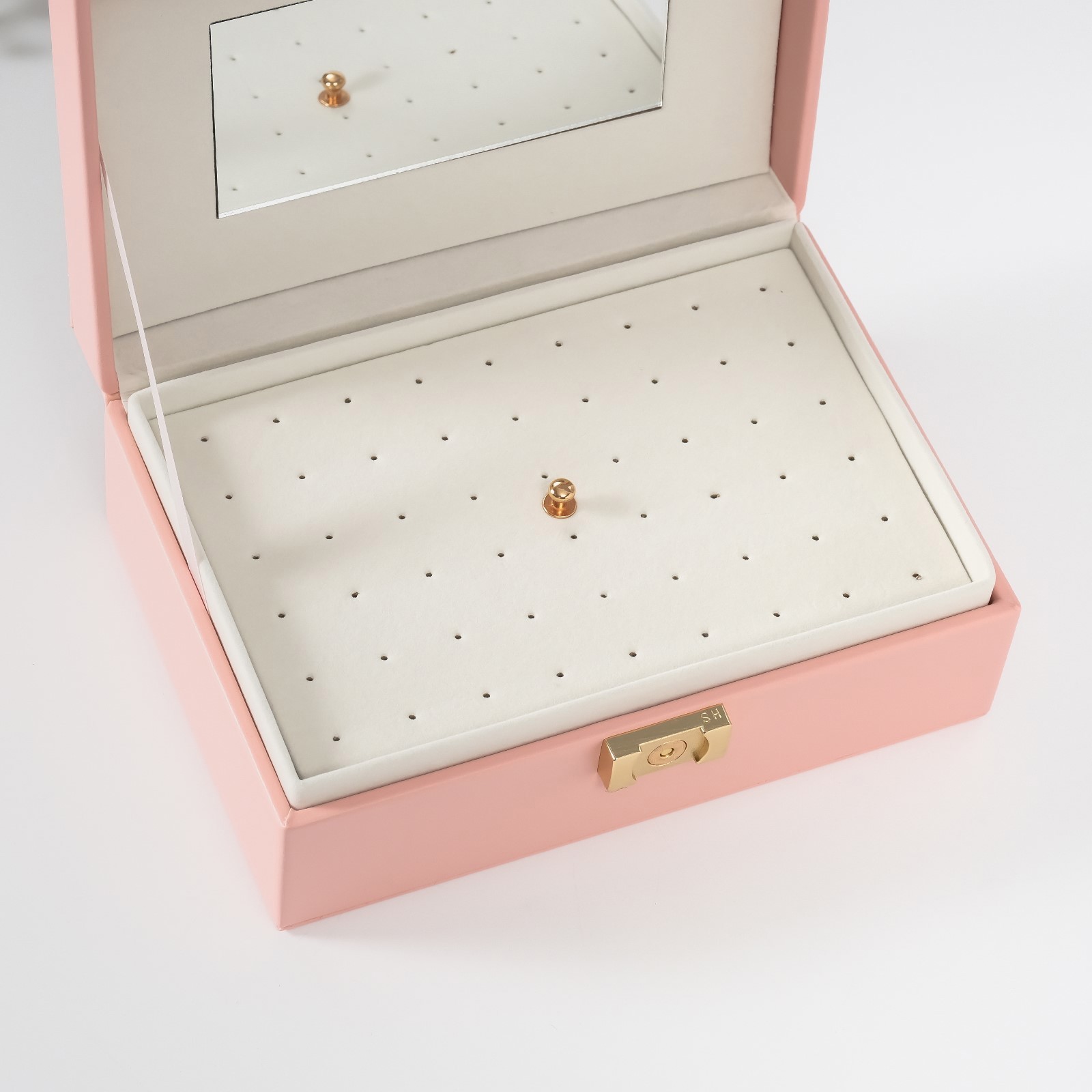 Изображение товара Шкатулка кожзам Стёганная. Полоски розовая 14х20х8 см