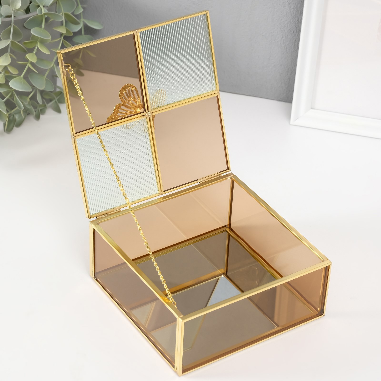 Изображение товара Шкатулка стекло с металлическим каркасом Бабочка квадрат карамель 15х15х83 см 10524347