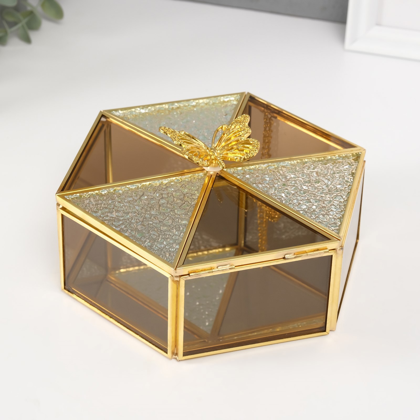Изображение товара Шкатулка стекло с металлическим каркасом Бабочка шестигранник карамель 156х18х85 см 10524345