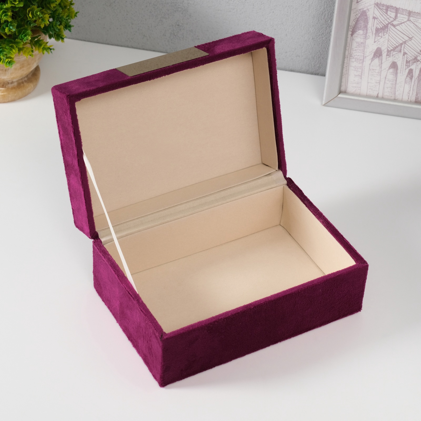 Изображение товара Текстильная шкатулка СИМА-ЛЕНД фиолетовая 12,2x18x8,2 см для украшений