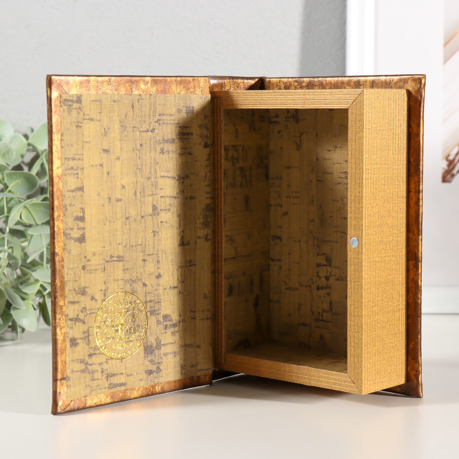 Изображение товара Шкатулка-книга Эйфелева башня 16,5×11,2×5 см