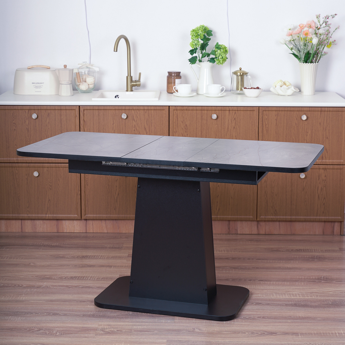 Изображение товара Кухонный раздвижной стол Frenesie 108-138 см бронзовый каспий современный дизайн