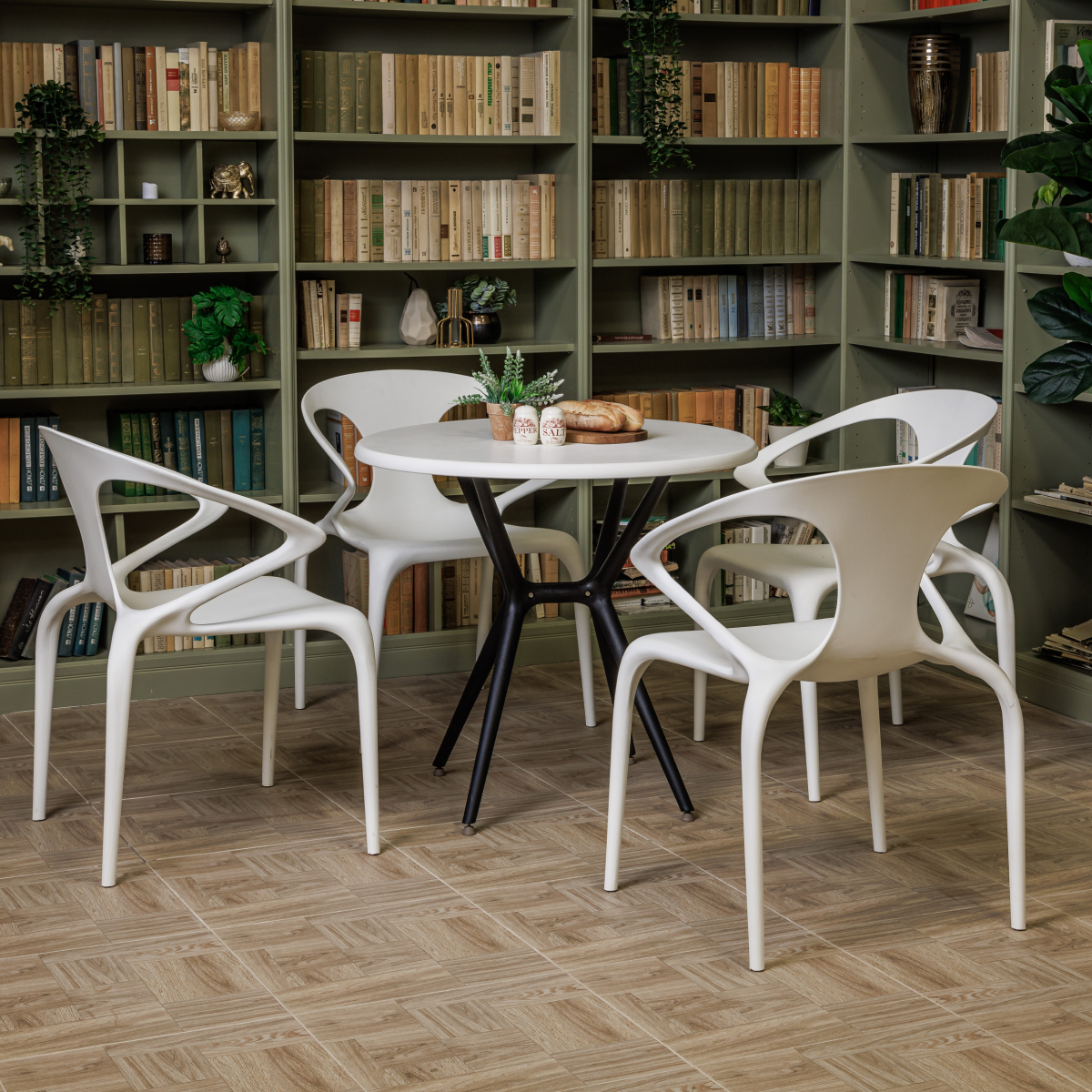 Изображение товара Комплект садовой мебели Royal Family TOM + MAY стол и 4 стула пластиковый