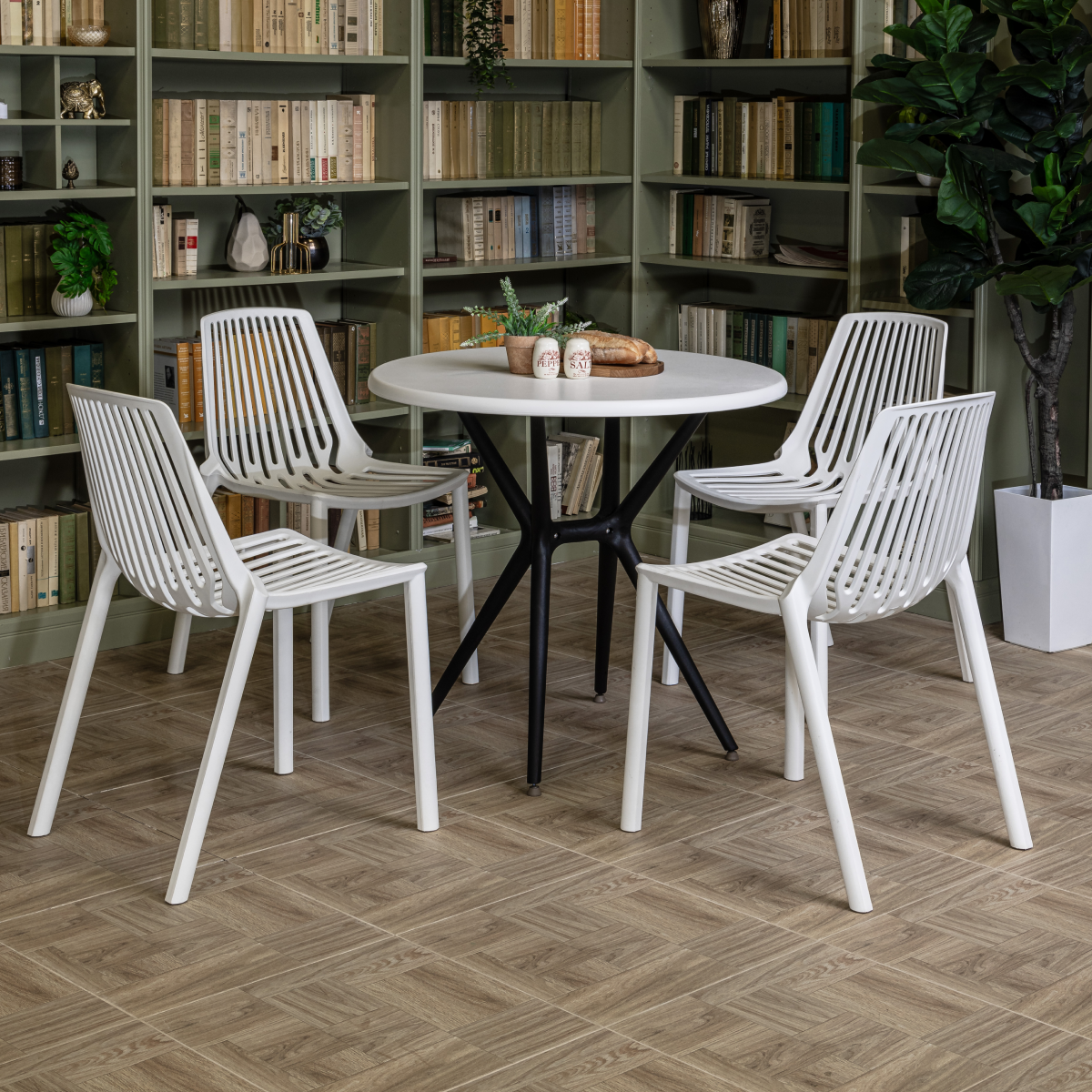 Изображение товара Комплект садовой мебели Crystal Home Стол 80x80см и 4 пластиковых стула для улицы