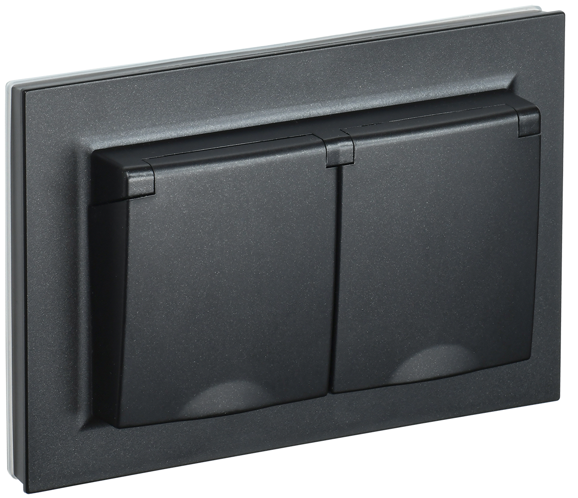 Изображение товара Розетка встраиваемая Iek Brite BR-R26-16-44-K02-F с заземлением цвет черный