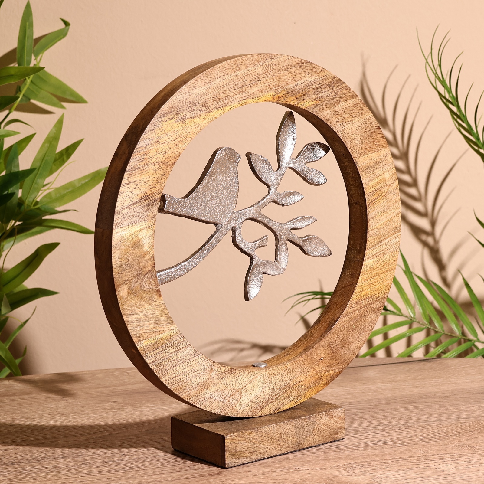 Изображение товара Статуэтка Сима-ленд 9931808 — декоративная птица в деревянном кольце