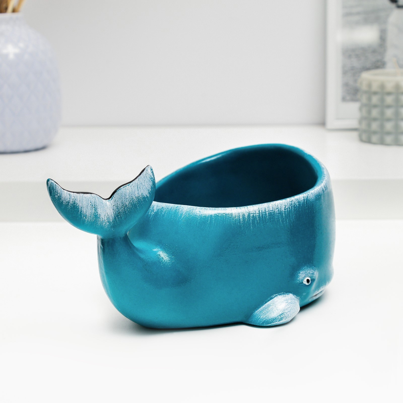 Изображение товара Декоративная фигура ХОРОШИЕ СУВЕНИРЫ Кит на подставке 9892014