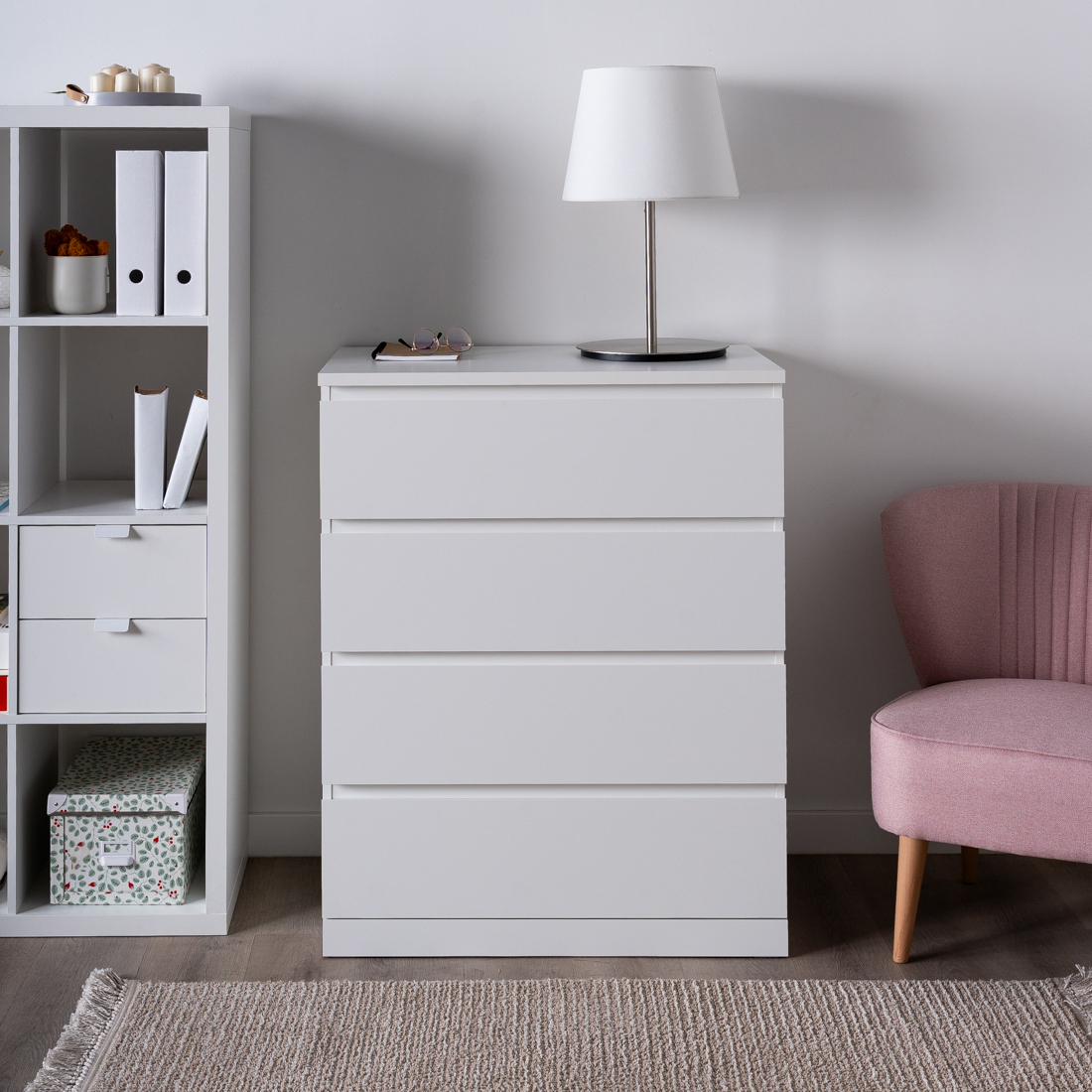 Изображение товара Комод ВАРМА ПРАЙМ 4 ящика белый современный скандинавский дизайн