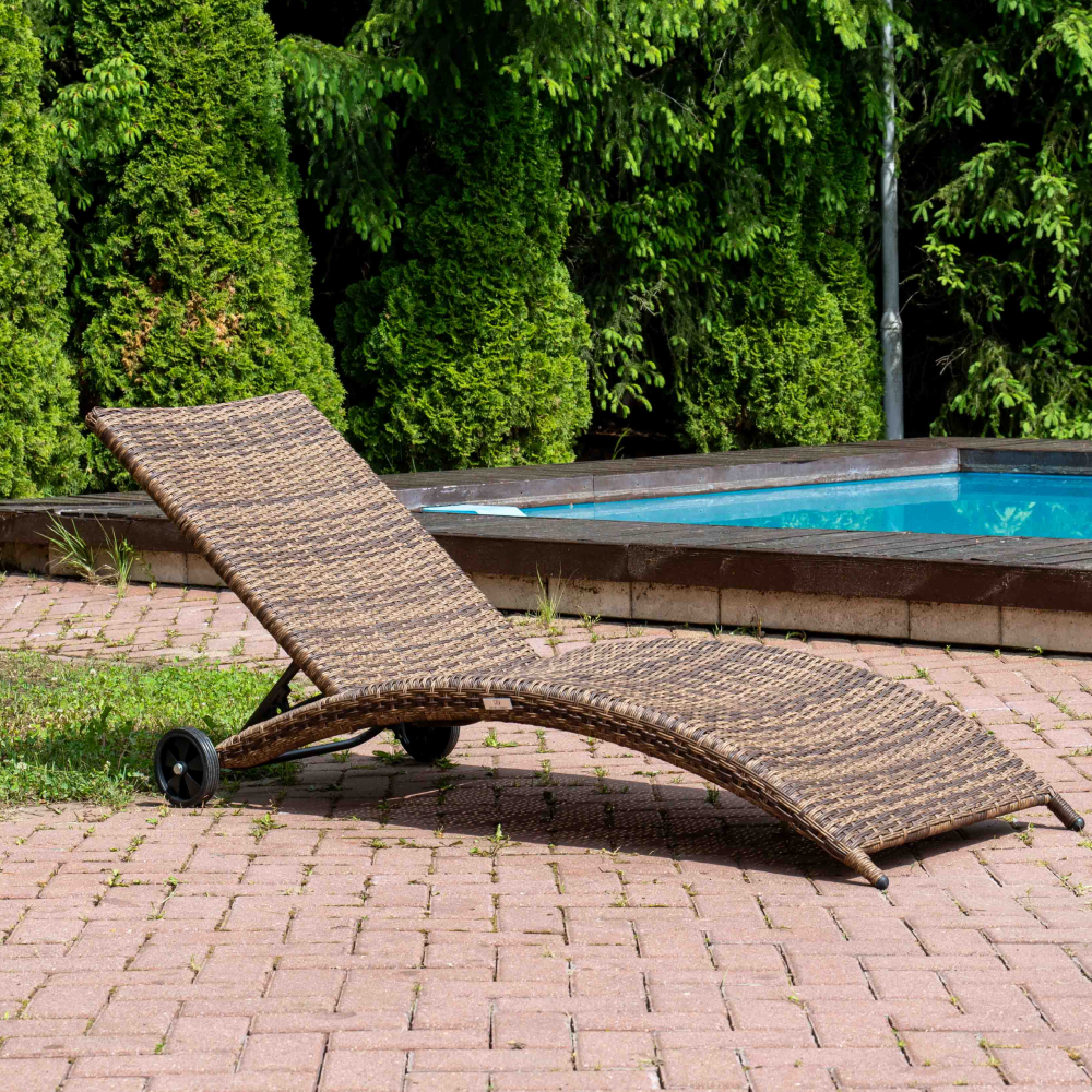 Изображение товара Шезлонг складной Royal family Agata 198 см коричневый сталь ротанг