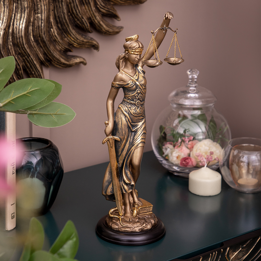 Изображение товара Статуэтка БОГАЧО Девушка Фемида 37 см - мраморная, бронзовая отделка Изображение товара Статуэтка БОГАЧО Девушка Фемида 37 см - мраморная, бронзовая отделка