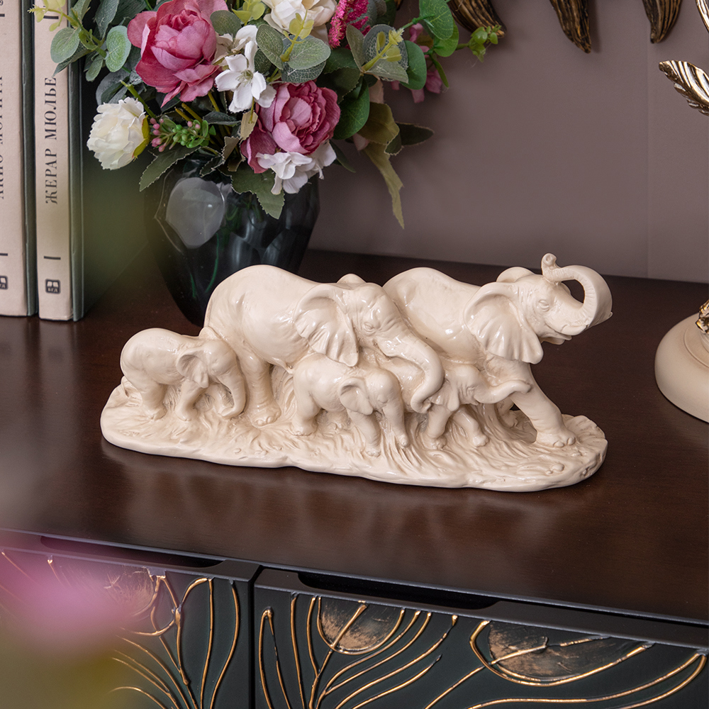 Изображение товара Статуэтка из мрамора Bogacho Счастливая семья слонов кремовая
