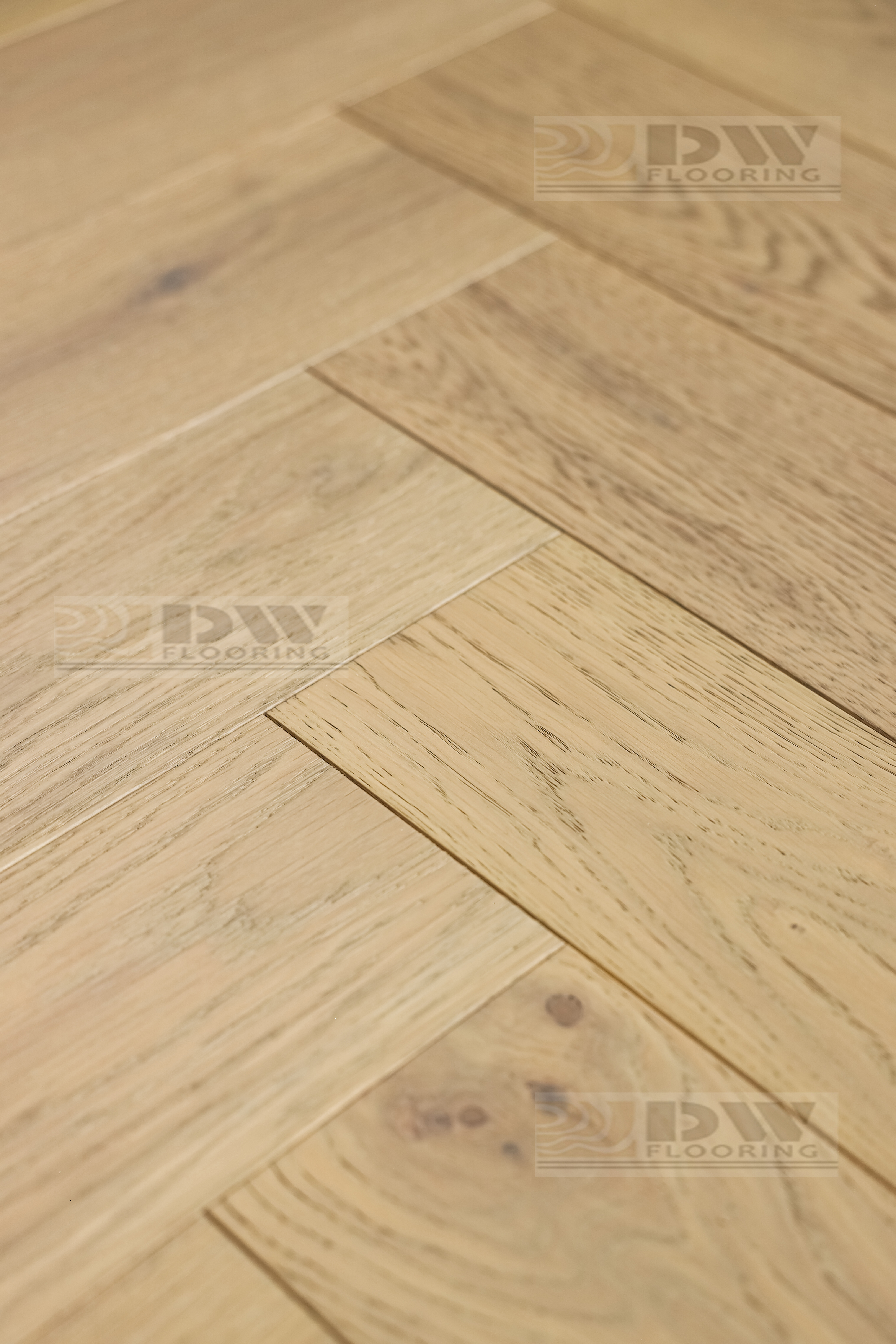 Изображение товара Инженерная доска DW Flooring Дуб DW-304U 23 класс толщина 14 мм с фаской 1.24 м², цена за упаковку