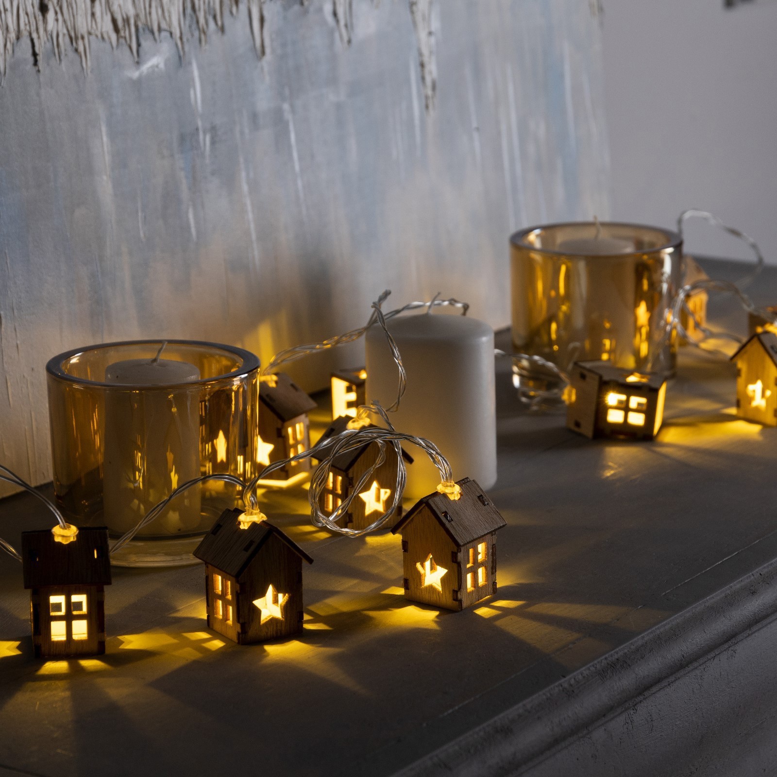 Изображение товара Электрогирлянда комнатная Luazon lighting 9893184 2.5 м 10 ламп 1 режим работы