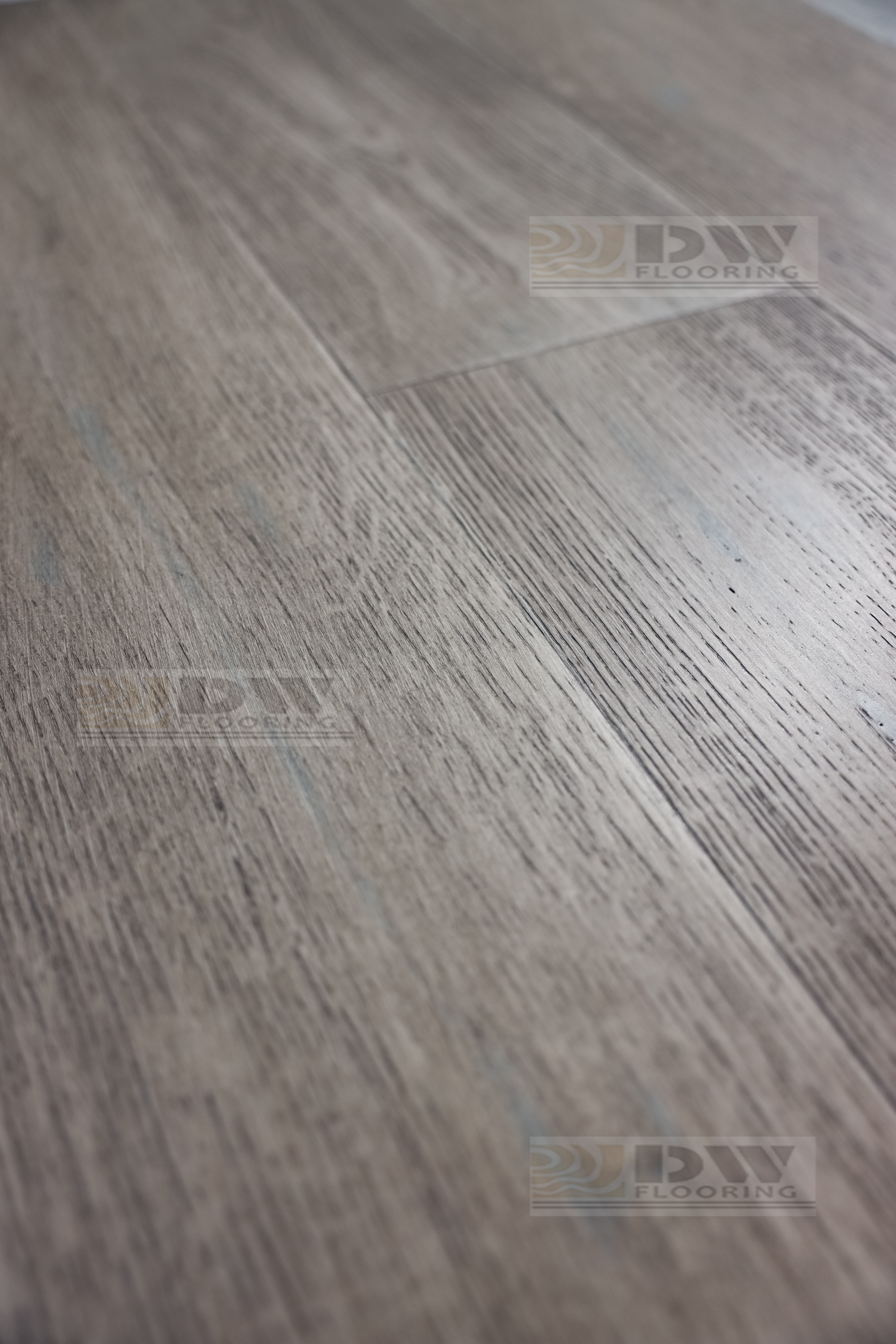 Изображение товара Инженерная доска DW Flooring дуб DW-007LX 23 класс толщина 14 мм с фаской 2.888 м², цена за упаковку