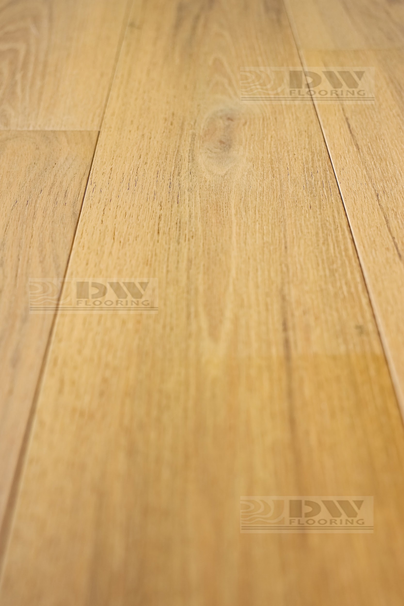 Изображение товара Паркетная доска DW Flooring Дуб DW-1202 23 класс 12 мм светлый бежевый