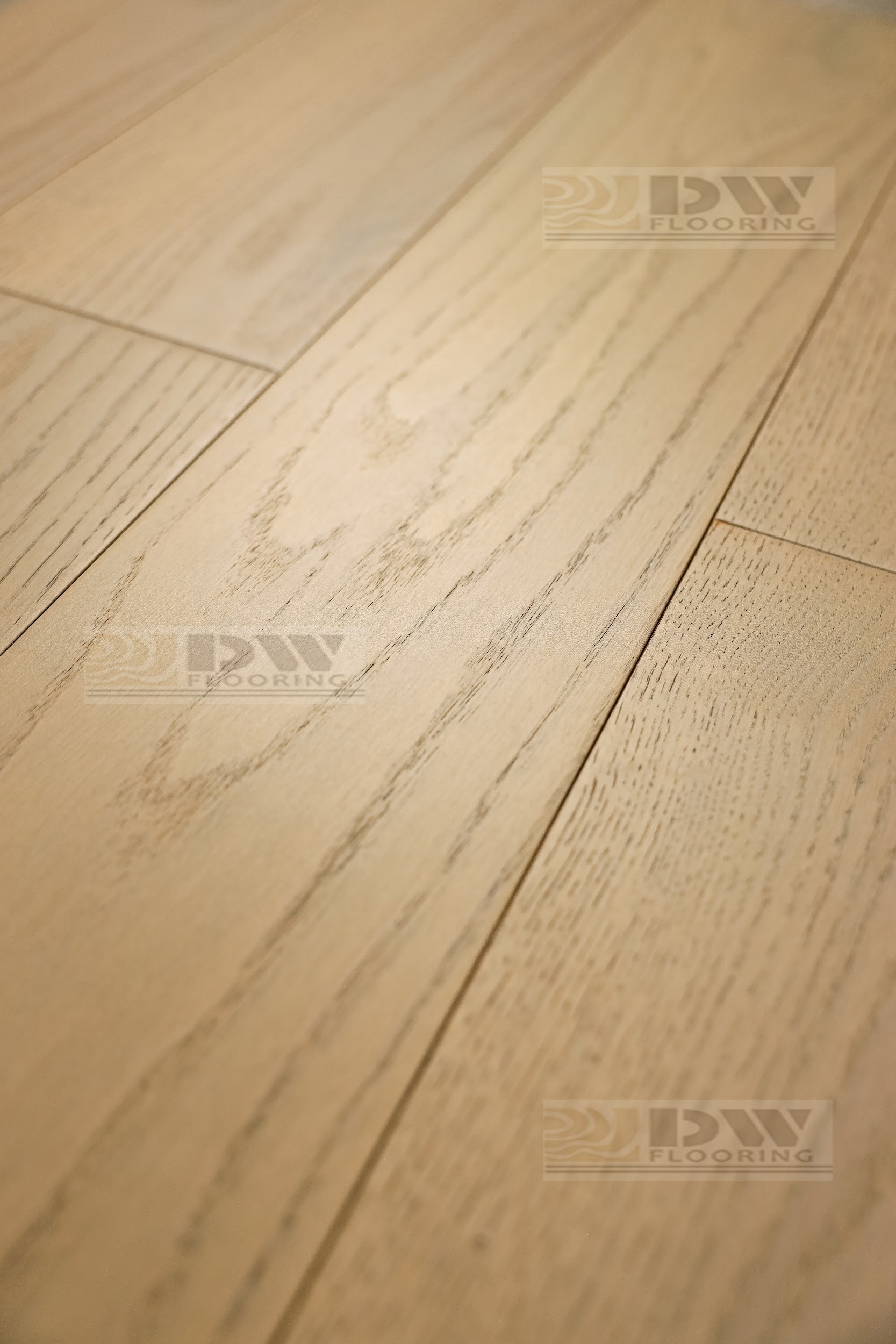 Изображение товара Паркетная доска однополосная DW Flooring Дуб DW-1203 12 мм 1.44 м²