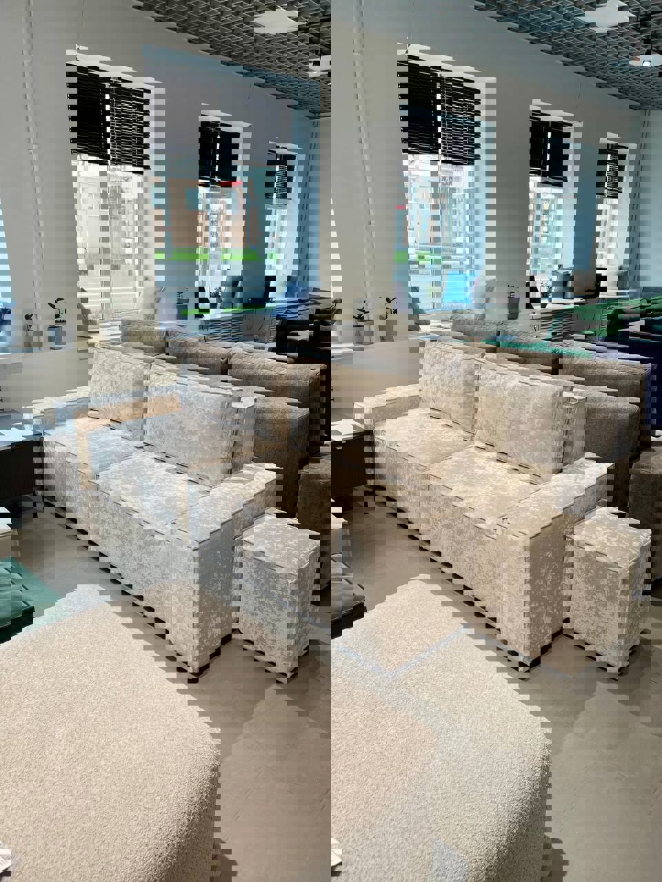 Изображение товара Диван раскладной Mebelroom Санремо 250x80x100 см велюр белый "Еврокнижка"