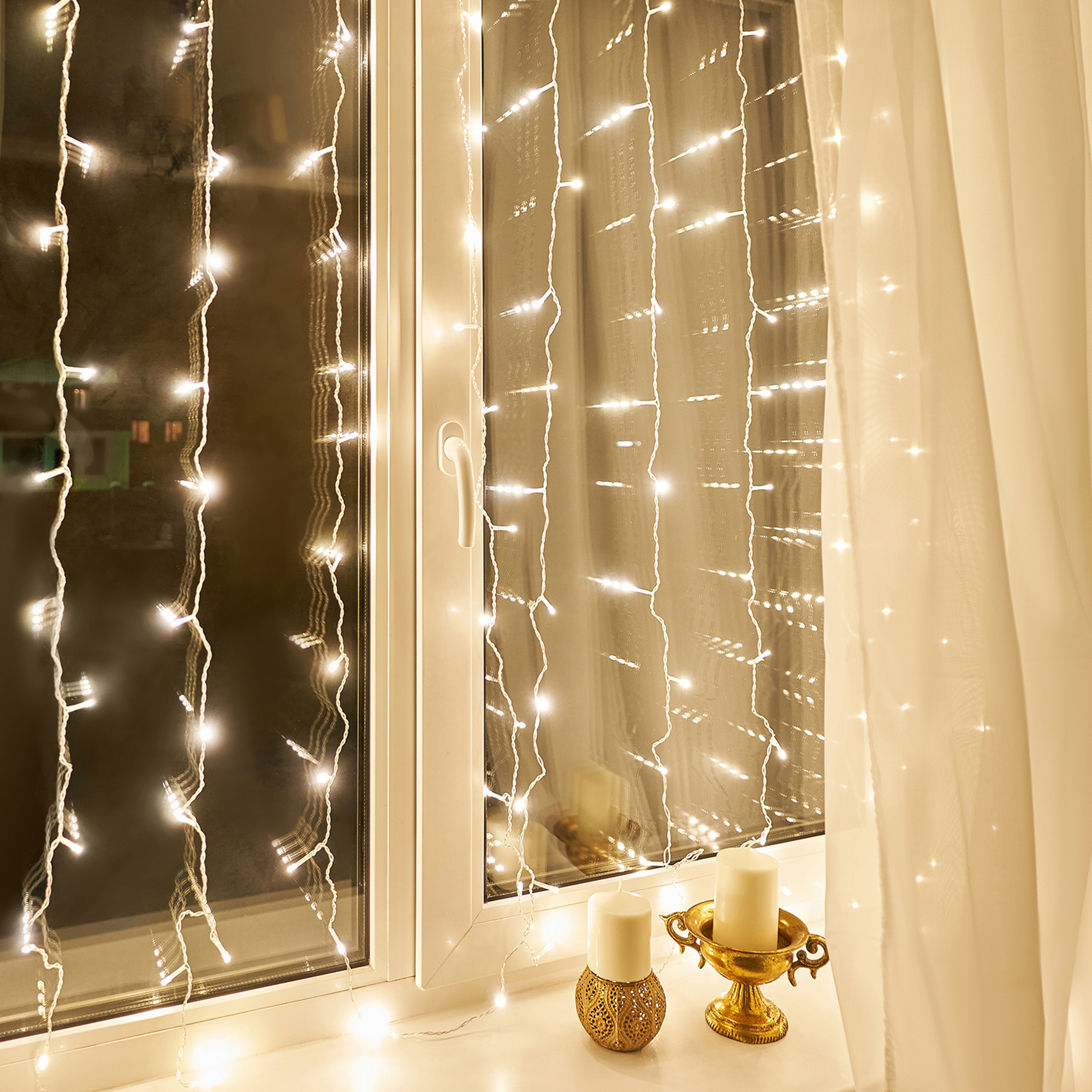 Изображение товара Гирлянда светодиодная занавес 1.5x1.5 м с теплым белым светом