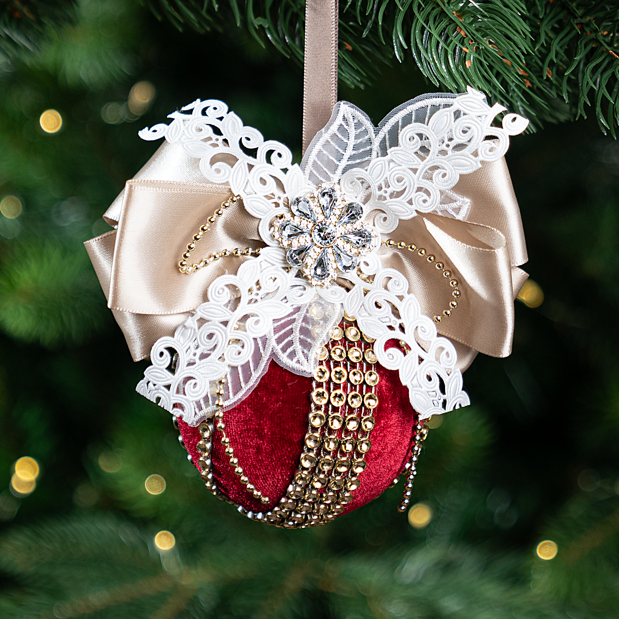 Изображение товара Елочный шар KREAFORTA с бантом ø13 см красный праздничное украшение