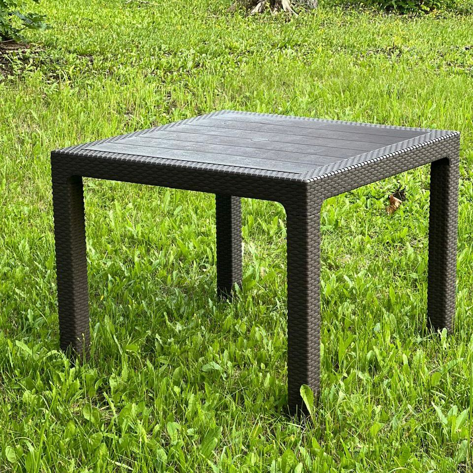 Изображение товара Садовый стол нераздвижной Royal Family July Table Mini пластик 95x95x75 см коричневый Изображение товара Садовый стол нераздвижной Royal Family July Table Mini пластик 95x95x75 см коричневый