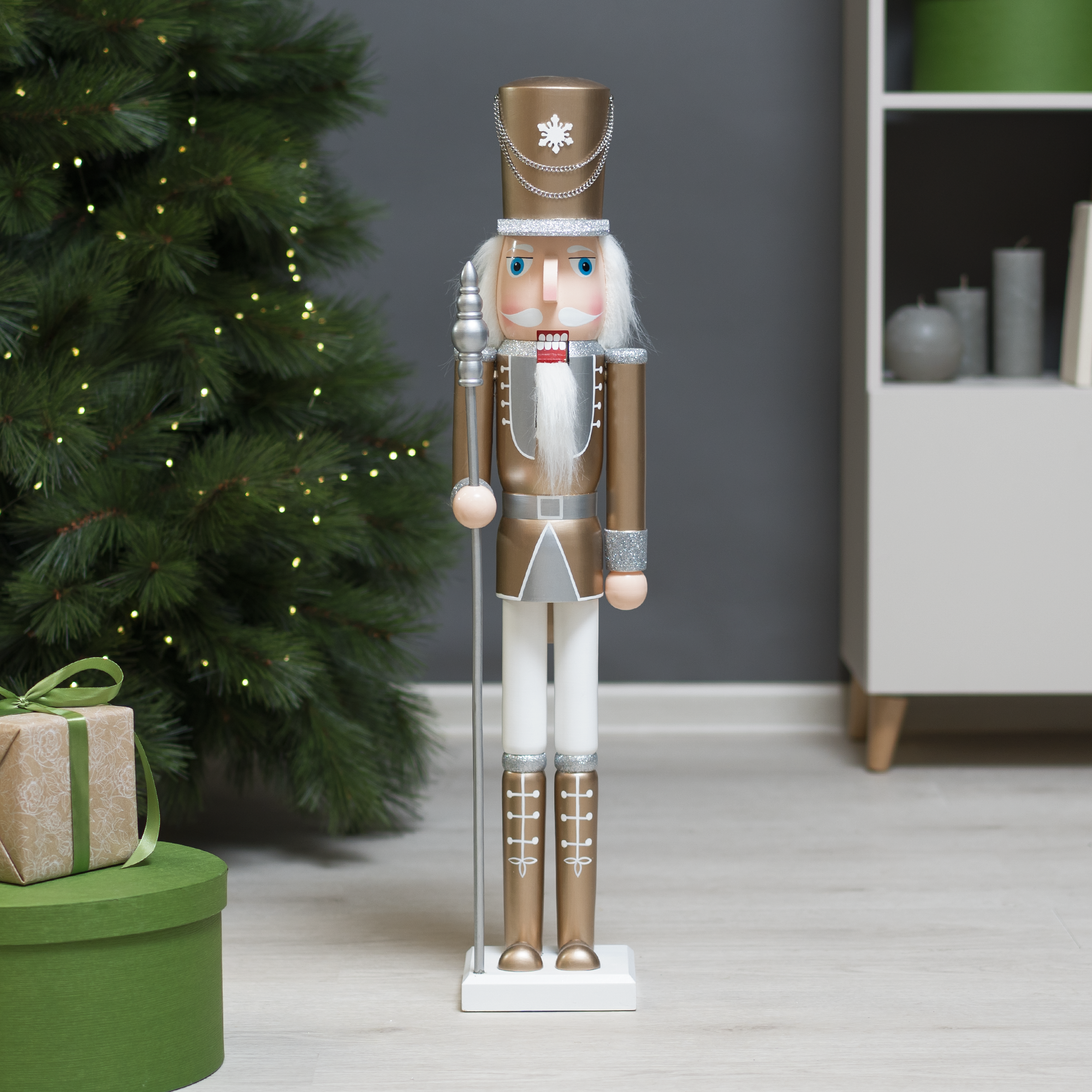 Изображение товара Фигура декоративная KREAFORTA Щелкунчик 80 см шампань