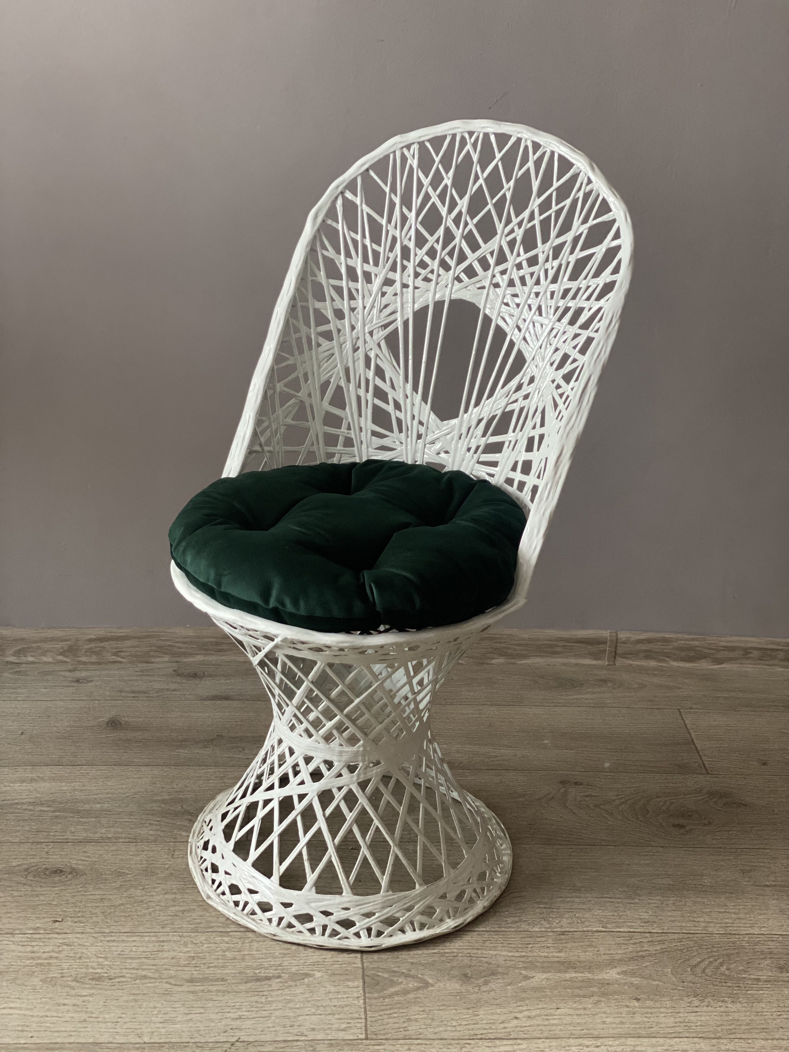 Изображение товара Современное садовое кресло Provance из композита с подушкой для отдыха на даче