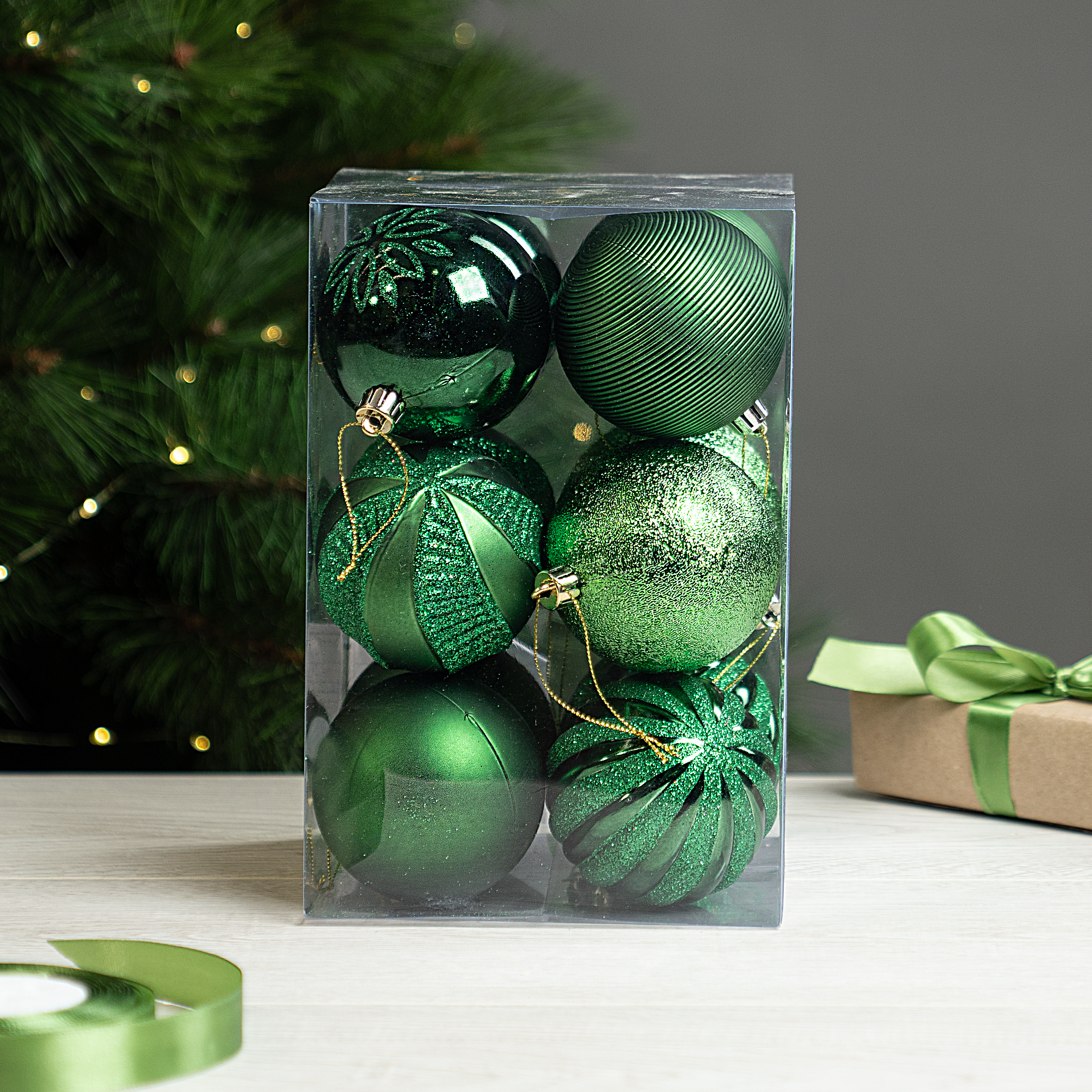 Изображение товара Набор елочных шаров KREAFORTA ø8 см зеленый 12 шт.