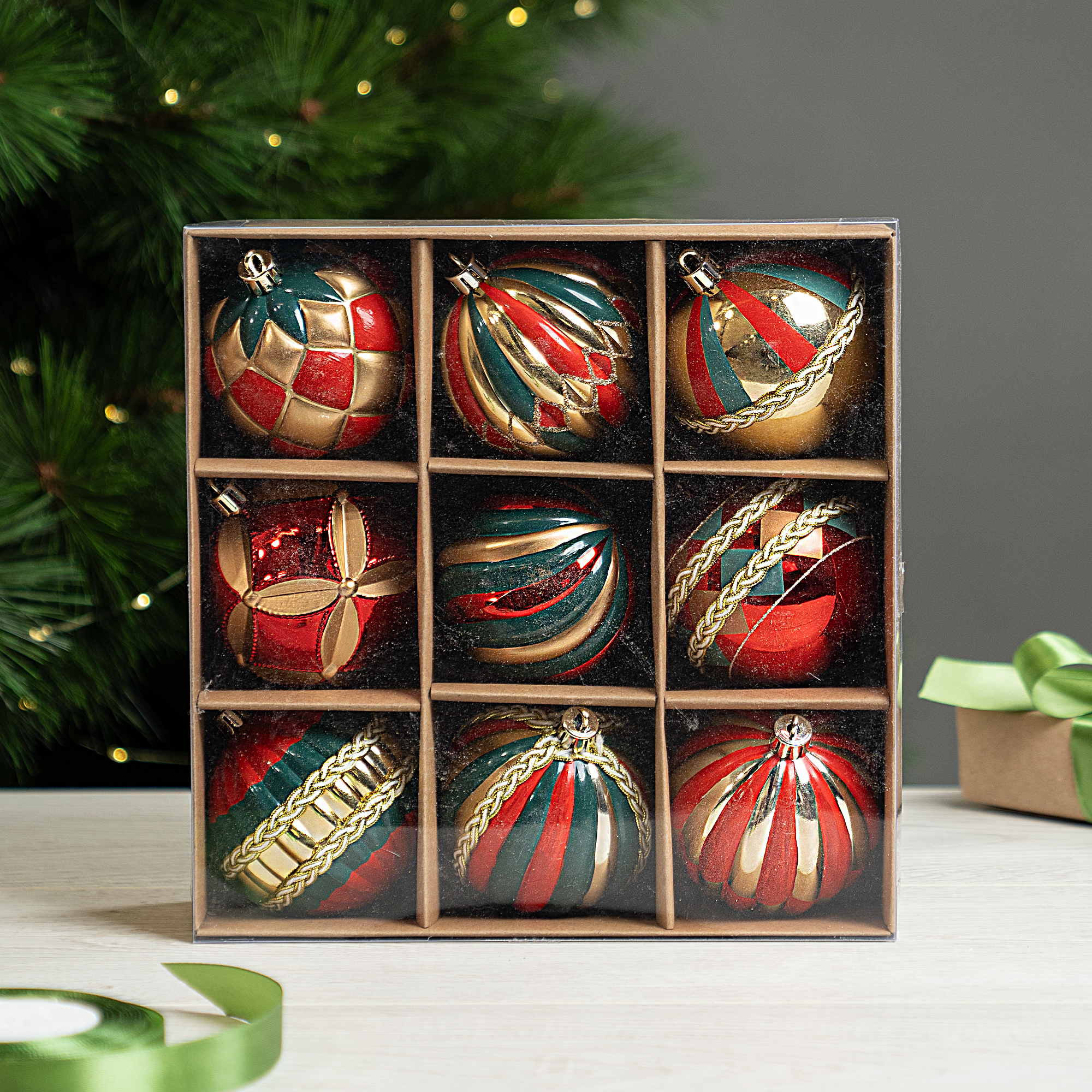 Изображение товара Набор елочных шаров KREAFORTA ø8 см красный 9 шт для праздничного украшения