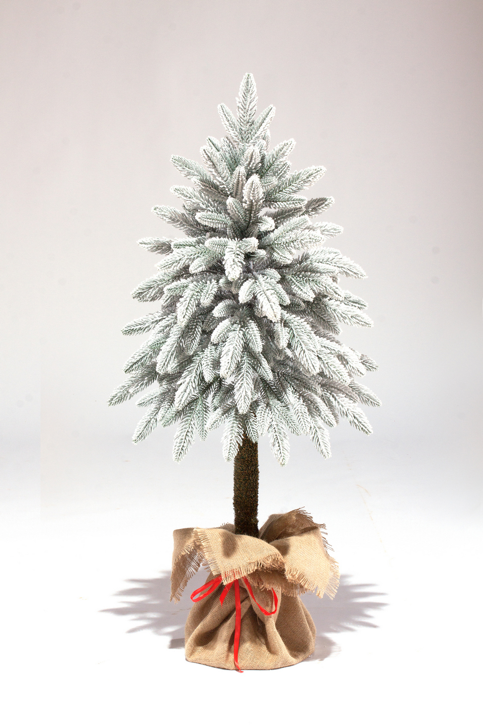 Изображение товара Ель новогодняя искусственная Elkade Иветта заснеженная 110 см