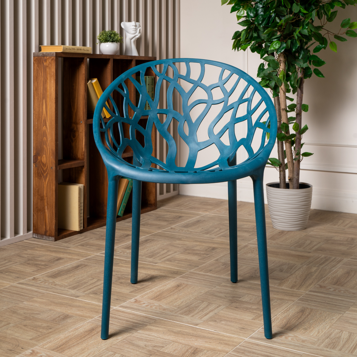 Изображение товара Стул садовый Royal Family ARIA синий, армированный полипропилен, 52.5x56x80 см