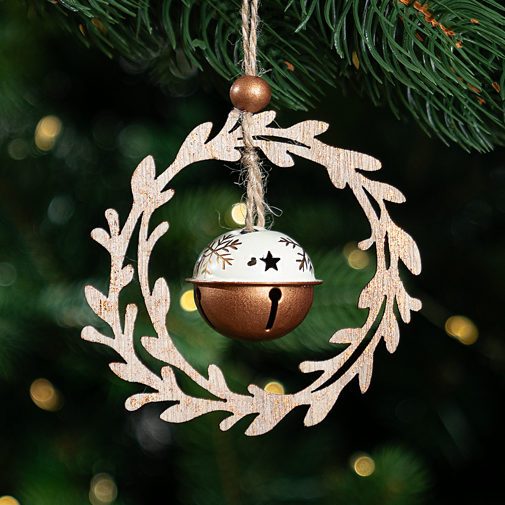 Изображение товара Украшение колокольчик для елки 10 см бежевый декоративный