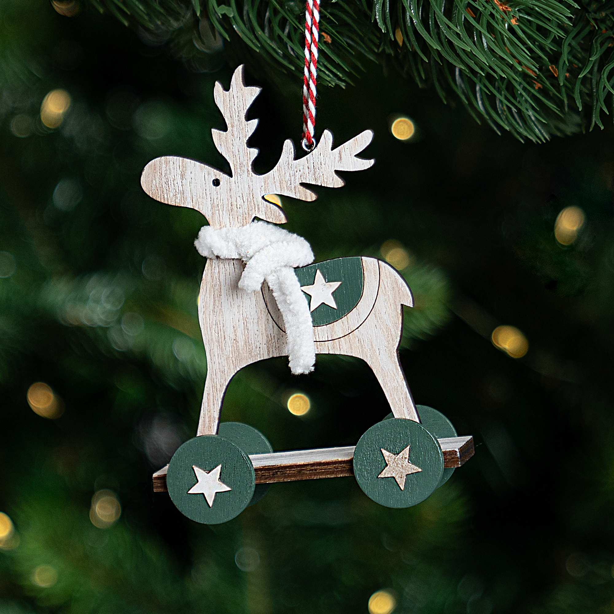 Изображение товара КREAFORTA Олень 12 см зелёный - украшение для ёлки