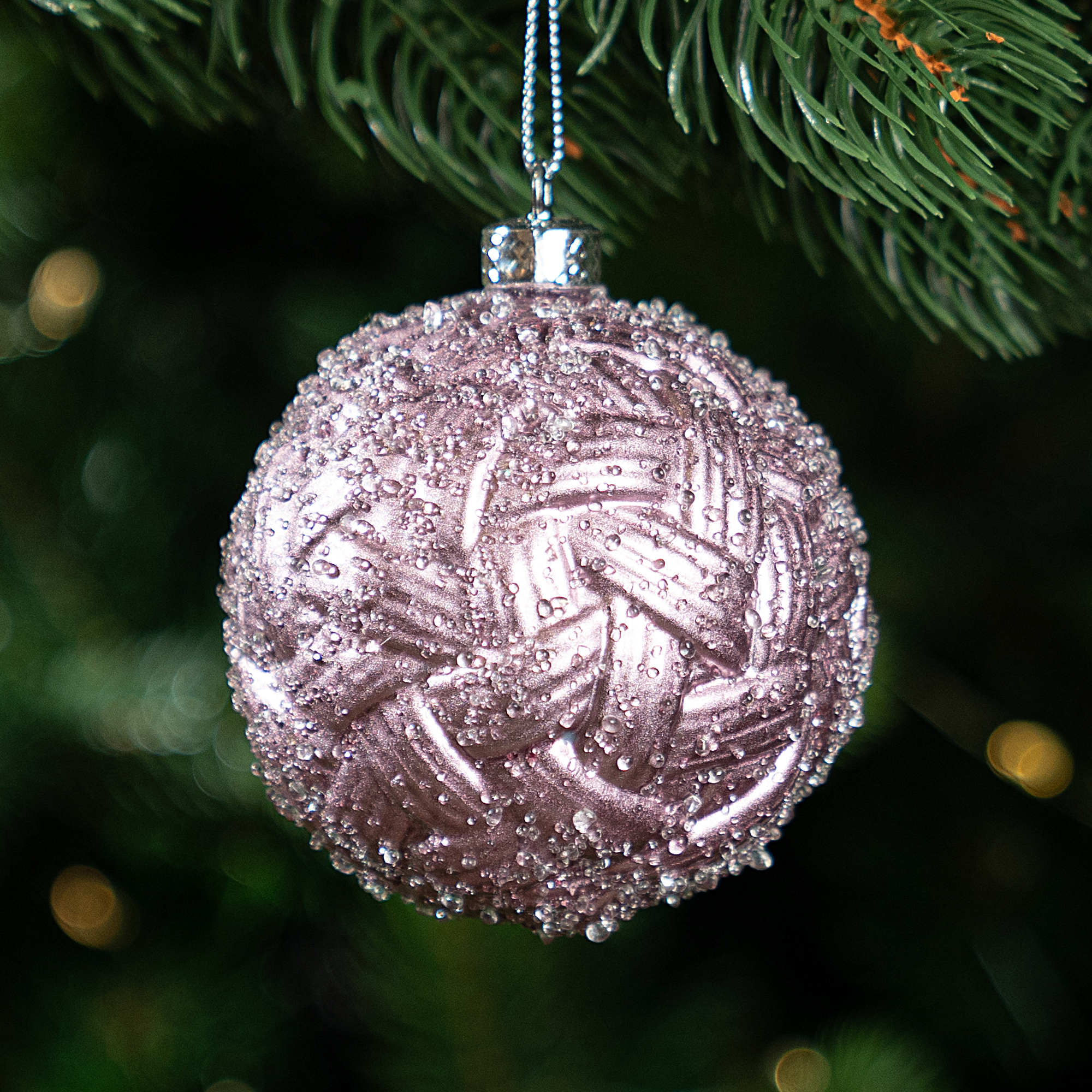 Изображение товара Розовый фактурный елочный шар ø8 см KREAFORTA для новогодней елки